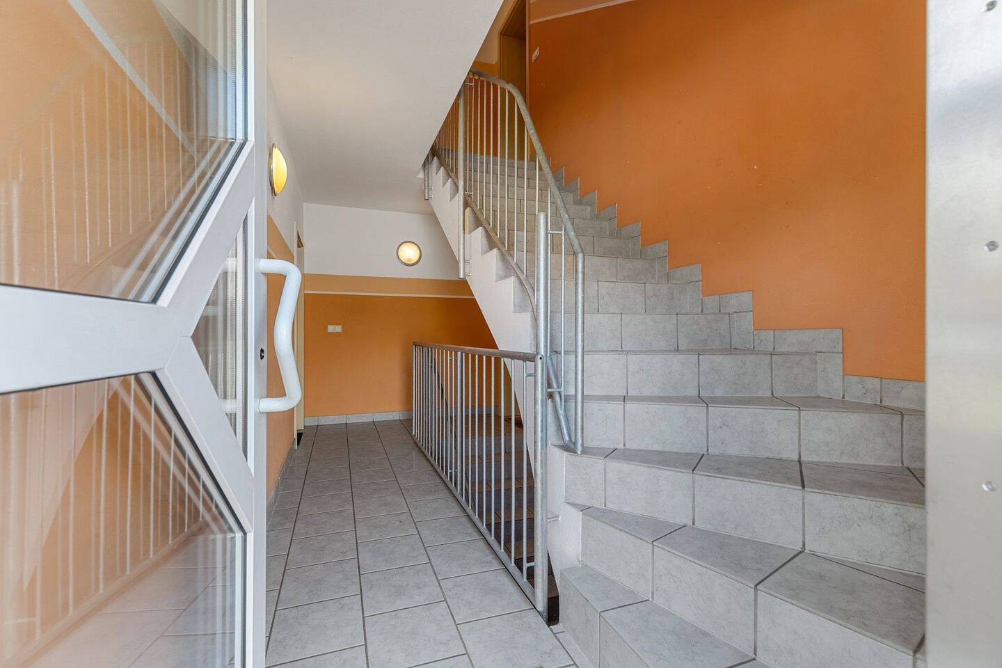 Dachgeschosswohnung in zentrumsnaher Lage des Ingolstädter Südosten inkl. TG-Stellplatz und EBK! – Ingolstadt – Vorschaubild 6