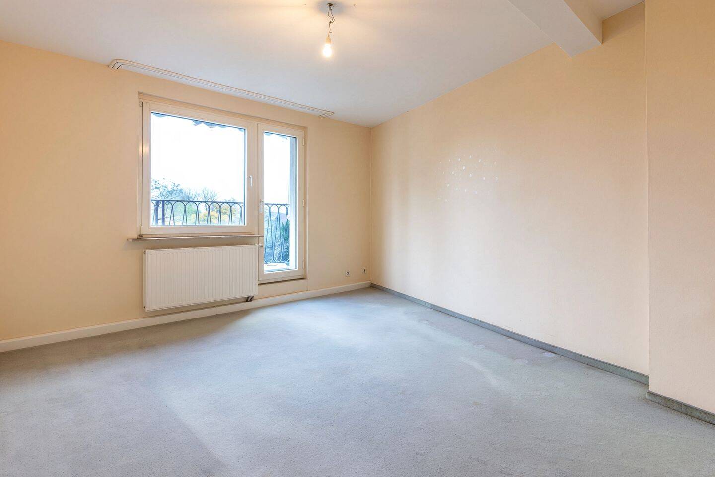 Über den Dächern von Düsseltal - 3-Zimmer-Wohnung mit Aufzug, großem Balkon und Gestaltungspotenzial – Düsseldorf – Vorschaubild 9