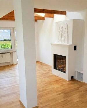 Aussergewöhnliche 3,5-Zi-Maisonette-Wohnung, 2 Wohnebenen, Stadtrandlage, offener Kamin,Einzelgarage – 80999 München – Vorschaubild 2