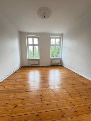**Besichtigung: Sa., 08.08. um 12:15 Uhr** Wohnen im stilvollen Altbau nahe Schloss Sanssouci!