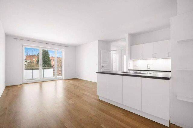 Auf der Grenze zu Uhlenhorst: Zauberhaftes Gesamtpaket mit Balkon, TG und Aufzug! – Hamburg – Vorschaubild 2