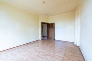 Solide 2-Zimmer-Wohnung mit Süd-Loggia im Vorderhaus, Wertpotenzial - besichtigen und entdecken – 13086 Berlin – Vorschaubild 3