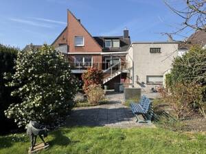 Charmante Doppelhaushälfte wartet darauf mit neuem Leben erfüllt zu werden - Klosterhardt – 46119 Oberhausen – Vorschaubild 2