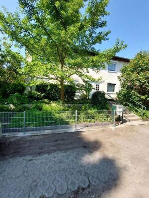 Provisionsfreie 3 Zimmer, Küche, großes Bad, Abstellraum, Terrasse, eingezäunter Garten, Keller, Waschkeller, eigene separate Tiefgarage ! – 12527 Berlin – Vorschaubild 5