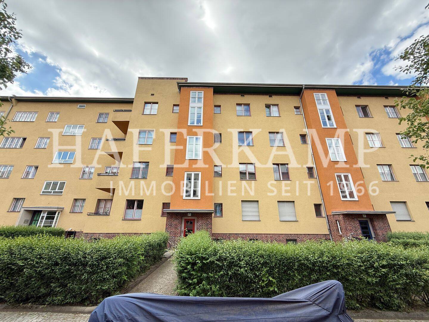 Renovierungsbedürftige 2-Zimmer-Wohnung im Kissingenviertel - DENKMALGESCHÜTZTE WOHNANLAGE