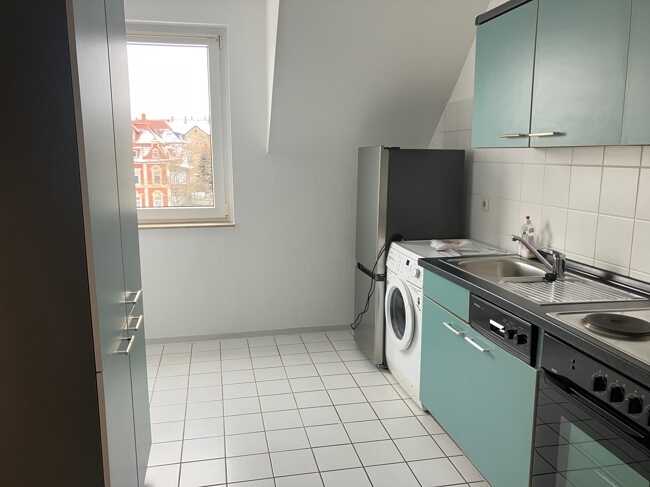 Geräumige 2 Zimmer-Dachwohnung mit Balkon und Einbauküche in Leipzig-West – Leipzig – Vorschaubild 5
