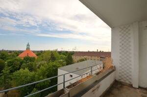 Sanierungsjuwel in zentraler Lage mit Weitblick und Balkon – 12101 Berlin – Vorschaubild 3