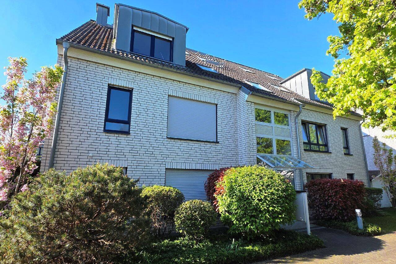 Vermietete DG-Maisonette mit 2-TG-Stellplätzen in top gepflegtem 6-Familienhaus in der Waldsiedlung! – Leverkusen – Vorschaubild 3