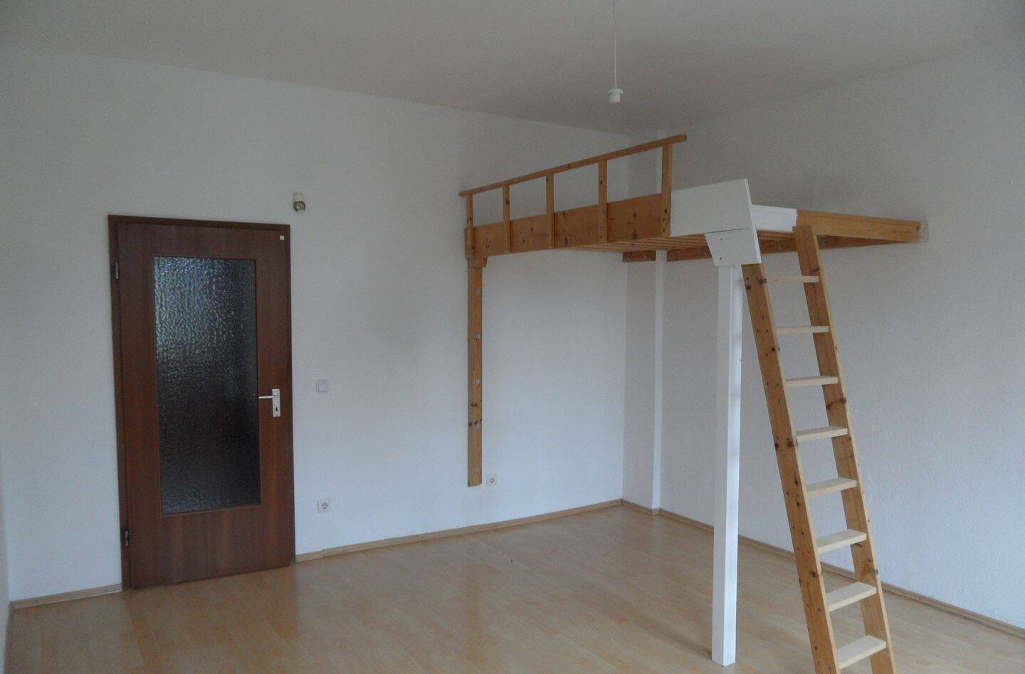 Sonnige 1-Zimmer Wohnung Stadtmitte – Fürth – Vorschaubild 2
