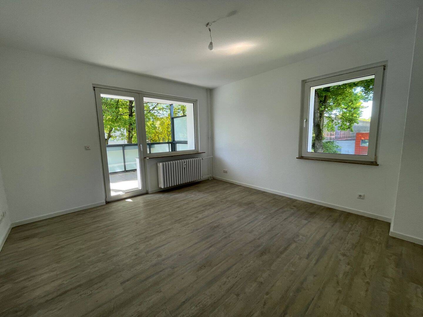 Modernisierte Wohnung mit großem Balkon