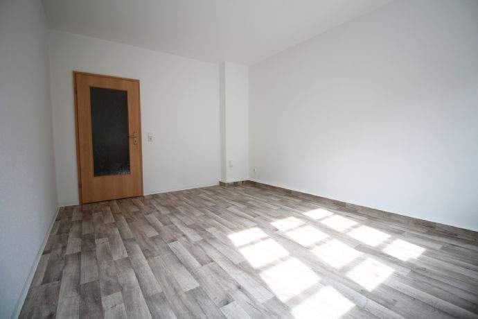 2-Raum Wohnung mit Balkon zum schönen Innenhof – Chemnitz – Vorschaubild 5