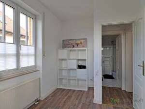 (EF0827_M) Dresden: Cossebaude, Neu möblierte luxuriöse 4-Zimmer-Wohnung mit Terrasse und Gäste-WC, Service – 1156 Dresden – Vorschaubild 9