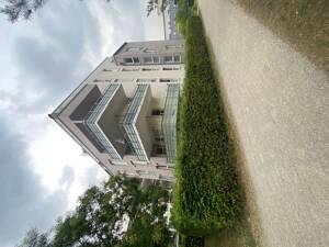 3 Zimmerwohnung mit hochwertiger Einbauküche und großem Balkon