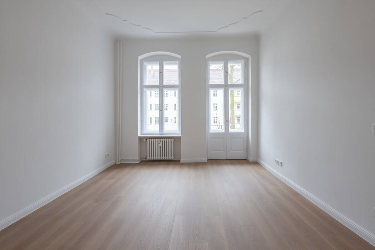 Bezugsfertig: Stilvolle 2-Zimmer-Wohnung mit Balkon I Aufzug I saniert und ruhig – Berlin – Vorschaubild 2