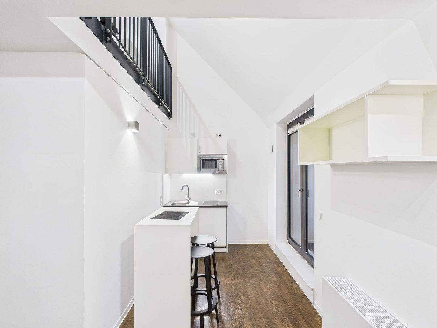 DIE ZIMMEREI | All-inclusive-Miete: Maisonette Wohnung mit Balkon - ideal für Young Pros | XL Bude – München – Vorschaubild 4