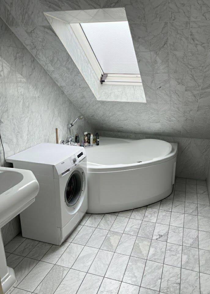 Lichtdurchflutete 2,5-Zimmer-Dachgeschosswohnung nahe U3-Kleinreuth – Nürnberg – Vorschaubild 5