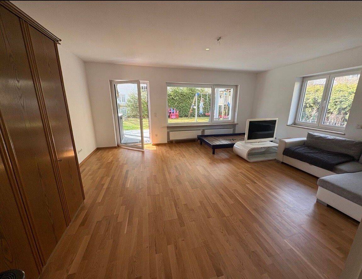 Schönes und helles WG Zimmer in Pasing