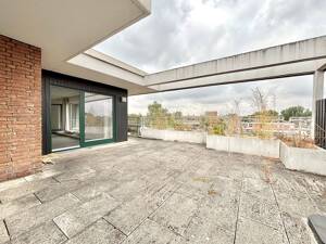 Vermietung: Penthouse in Düsseldorf-Hassels - Großzügiges Wohnen mit Aufzug und Sonnenterrasse