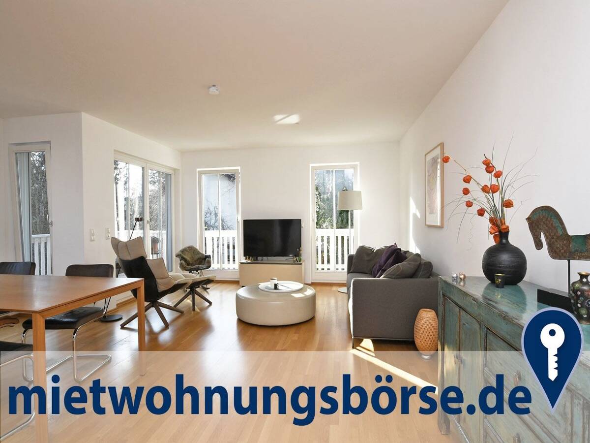 AIGNER - Helle 4-Zimmer-Wohnung in ruhiger und schöner Wohnanlage – 81825 München – Bild 1 von 6