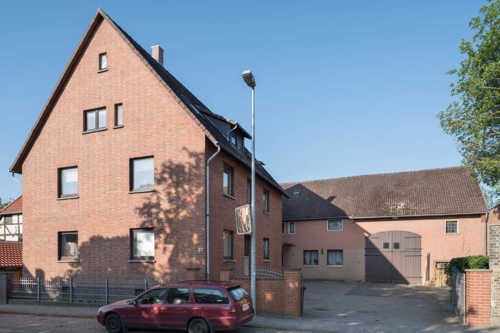 Nette Nachbarn inklusive - moderne 5-Zimmer-Dachgeschosswohnung in Braunschweig-Ölper!