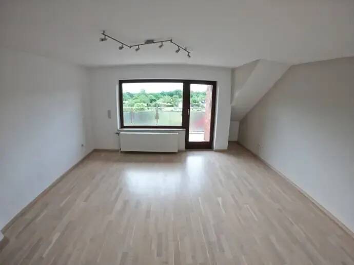 Renovierte und sanierte 2,5-Zimmer-DG-Wohnung mit herrlichem Ausblick! – Gelsenkirchen – Vorschaubild 4
