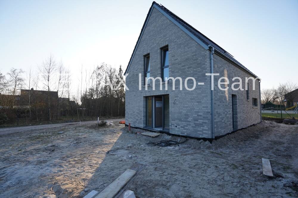 * KfW-Fördermittel möglich/Förderfähig! * KW 40 * Wärmepumpe * Photovoltaik * Neubau* Bezugsfertig gebaut * ca. 19 Km vor Oldenburg * – Friesoythe – Vorschaubild 5