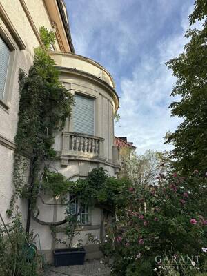 Herrschaftliche Belle Etage zur Renovierung!