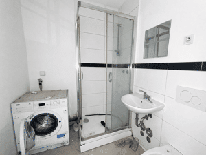 Leerstehende Erdgeschosswohnung mit Terrasse und Entwicklungspotenzial – 6126 Halle (Saale) – Vorschaubild 3