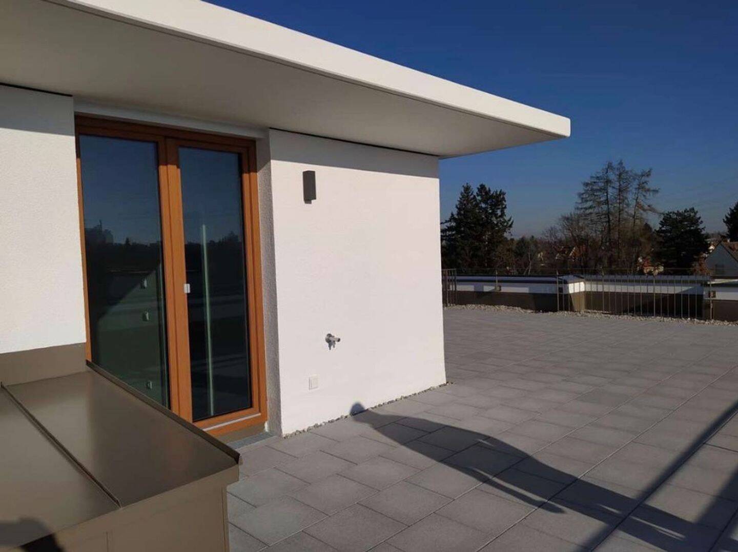 Super Dachterrassenwohnung, ruhig, hell, am Park, S-Bahn 200 m. – München – Vorschaubild 8