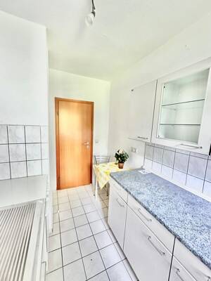 2 Raum Whg mit hellem Wohnzimmer und EBK in Gablenz Nähe Versorgungszentrum – 9127 Chemnitz – Vorschaubild 6