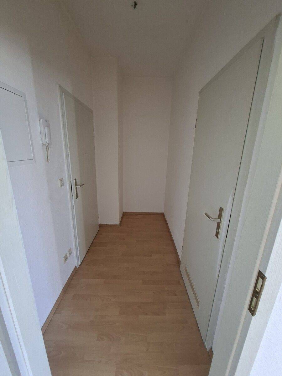 Schöne 1-Raumwohnung in Chemnitz-Bernsdorf – Chemnitz – Vorschaubild 2