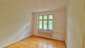 Schicke Altbauwohnung (2ZIDKB) mit Balkon und toll aufgearbeiteten Holzböden in Innenstadtnähe, Friedenstr. 50, Duisburg. – 47053 Duisburg – Vorschaubild 2