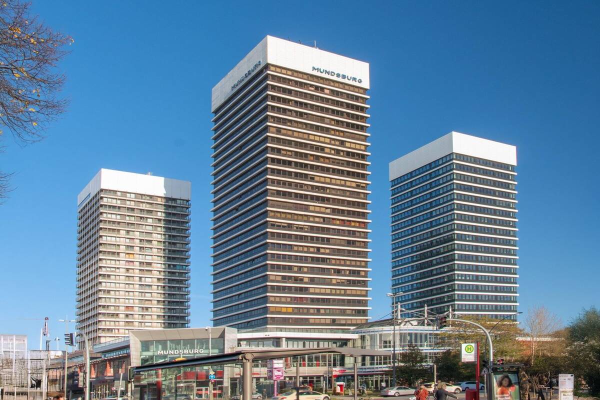 Wohnung mit Flair in Hamburgs Stadtzentrum im Mundsburg-Tower – 22083 Hamburg – Bild 1 von 9