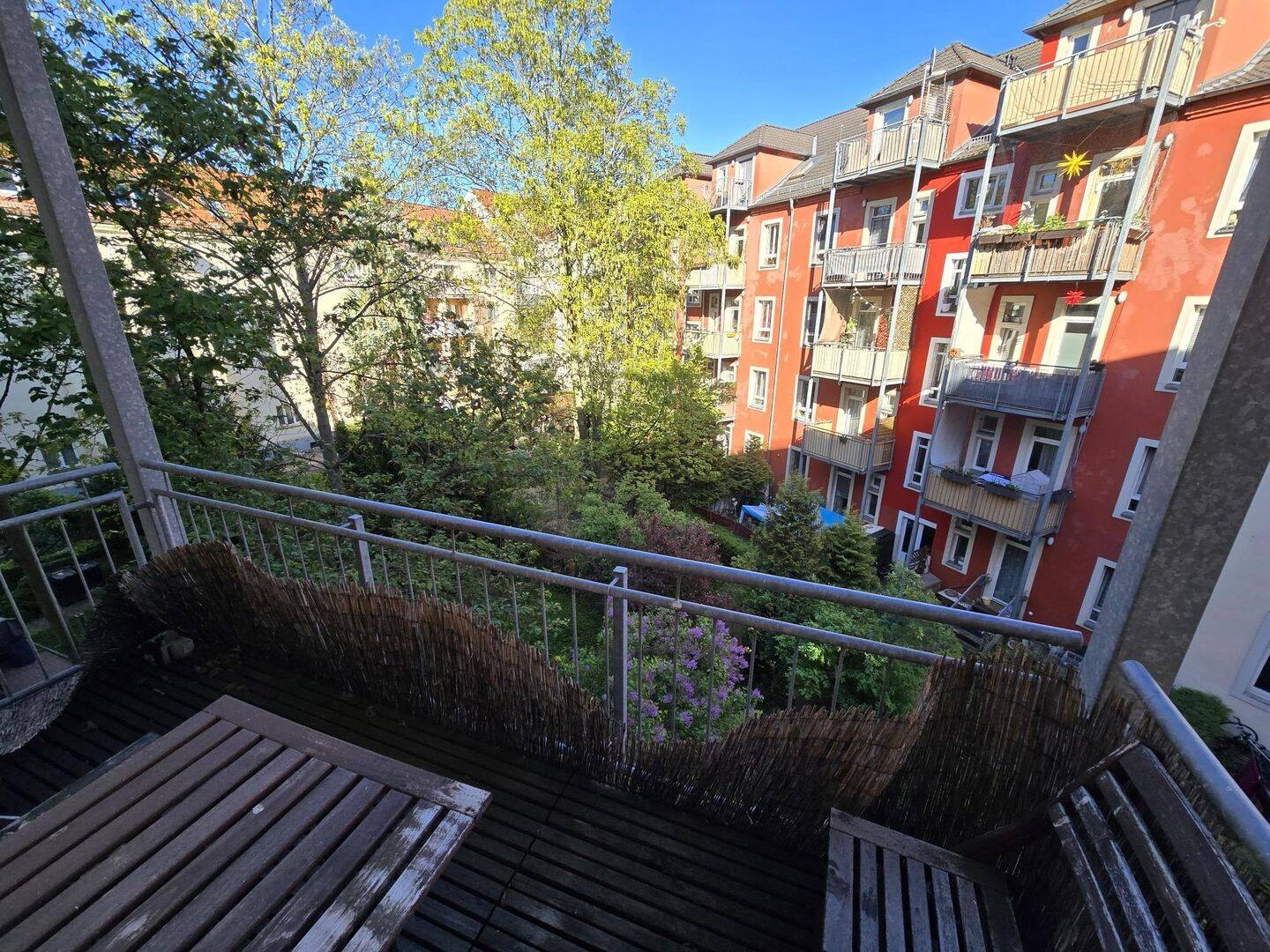 gemütlich, helle 2-Zimmerwohnung mit großen Balkon in zentraler, ruhiger Lage zu verkaufen. – Dresden – Vorschaubild 2