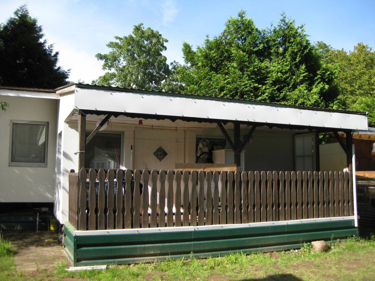 Reserviert - Insel Rügen Alt Reddevitz: Naturcamping: Pächter für Wohnwagen-Bungalow mit Terrasse (Altbestand DDR-Zeit) gesucht – Middelhagen – Vorschaubild 2