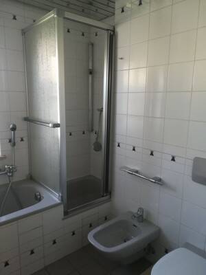 Garten-Oase in München! Einzigartige 2-Zimmer-Wohnung mit XXL-Garten, Hobbyraum & Garage inkl. – 81243 München – Vorschaubild 9