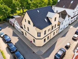 ZUKUNFTSSICHERE ANLAGE - ÜBER 8 % RENDITE! KERNSANIERTES MFH IN ATTRAKTIVER ZENTRUMSLAGE – 27576 Bremerhaven – Vorschaubild 2