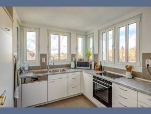 Möbliert: Helle Maisonettewohnung mit Balkon und Dachterrasse – 81377 München – Vorschaubild 7