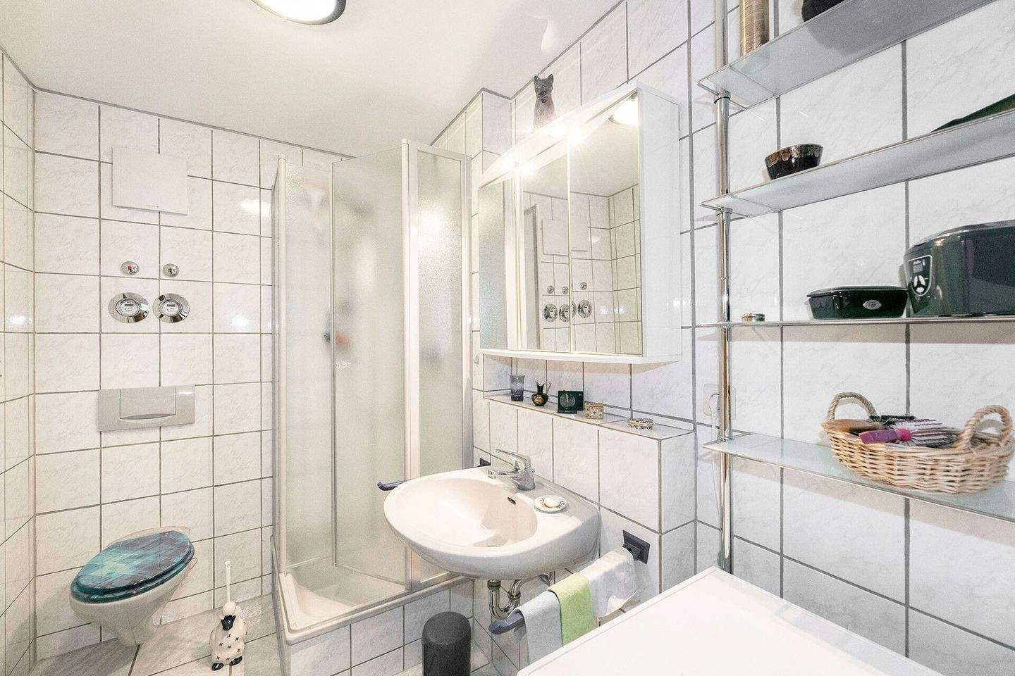 sofort verfügbar: helle Maisonette mit Balkon, Aufzug & Weitsicht – Ulm – Vorschaubild 8