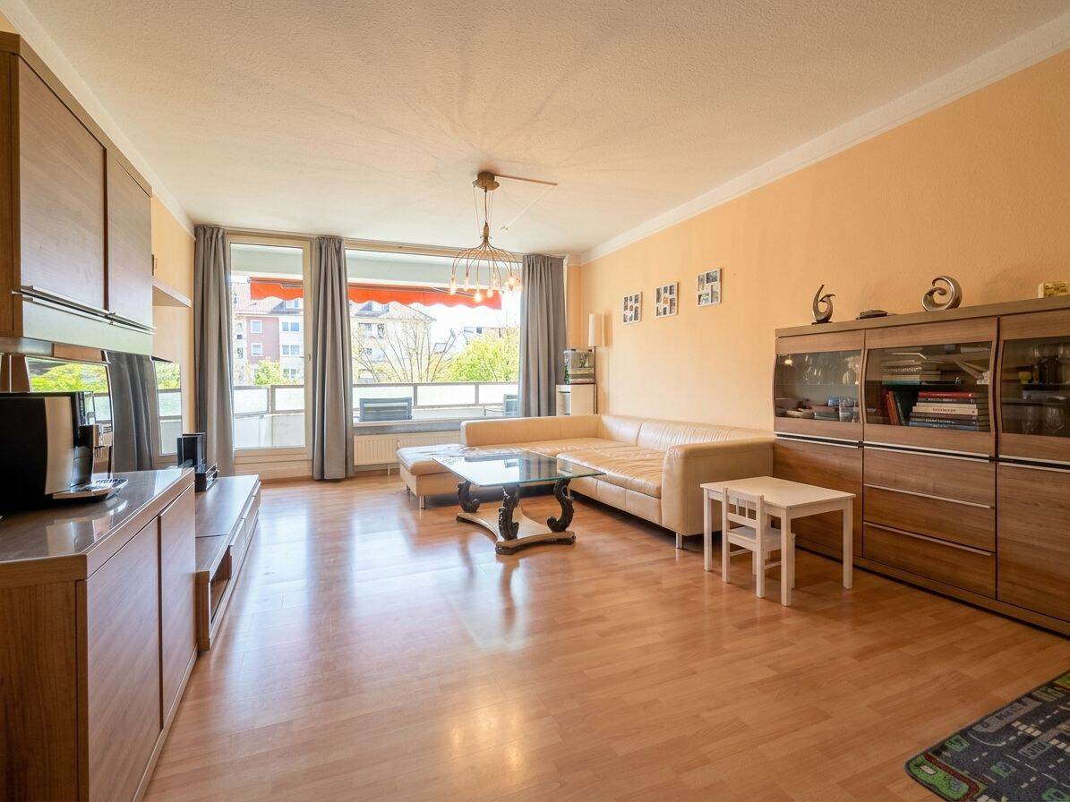 Urbanes Wohnen im lebendigen, grünen Zentrum von Niendorf mit zwei Balkonen & TG-Stellplatz – Hamburg – Vorschaubild 8