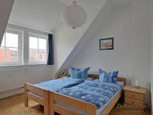 (EF0975_M) Erfurt: Altstadt, ruhiges City-Apartment nahe dem Wenigemarkt, PKW-Stellplatz im Innenhof und WLAN – 99084 Erfurt – Vorschaubild 1