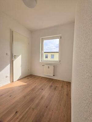 Frisch renovierte 2-Zimmer-Wohnung mit neuem Bad, Magdeburg Alte Neustadt (W20) – 39106 Magdeburg – Vorschaubild 3