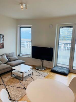 Panoramablick über Hamburg - Modern möblierte 2-Zimmer-Wohnung im 12. OG (St. Georg) – 20099 Hamburg – Vorschaubild 6