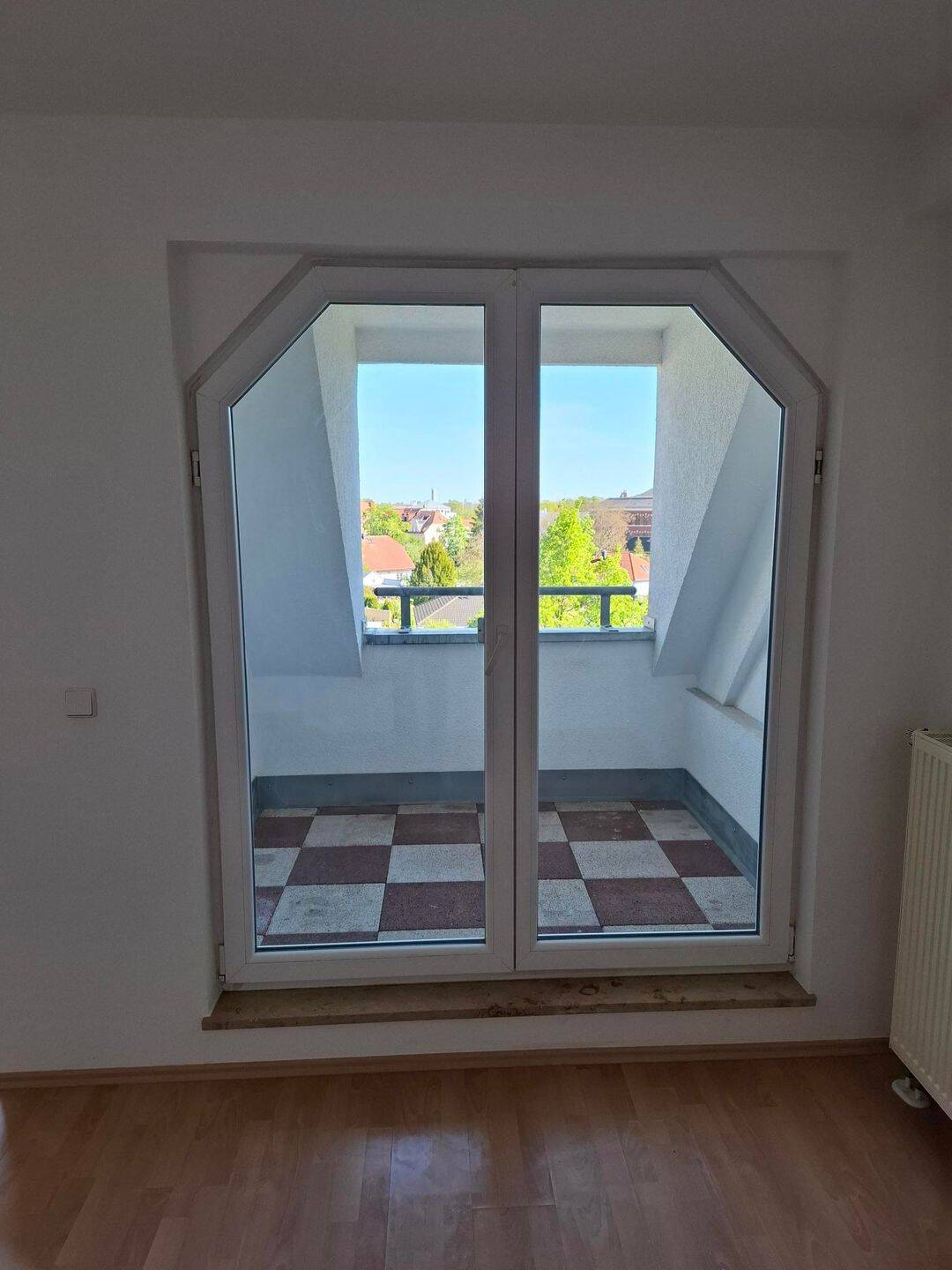 Über den Dächern - offene Dachgeschosswohnung mit 2 Zimmern, Loggia und Dachboden – Leipzig – Vorschaubild 2