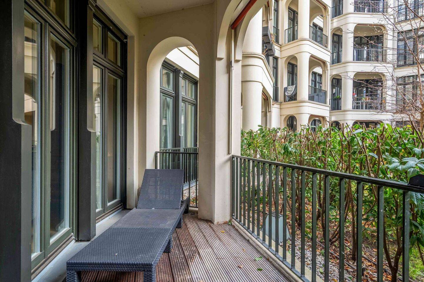 Designerwohnung mit hochwertiger Ausstattung und TG-Stellplatz in Berlin-Mitte – Berlin – Vorschaubild 5