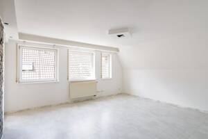 Renovierte 3,5-Zi.-Whg mit Balkon & TG-Stellplatz im Herzen Schwaigerns - 200 m zum Bahnhof – 74193 Schwaigern – Vorschaubild 5