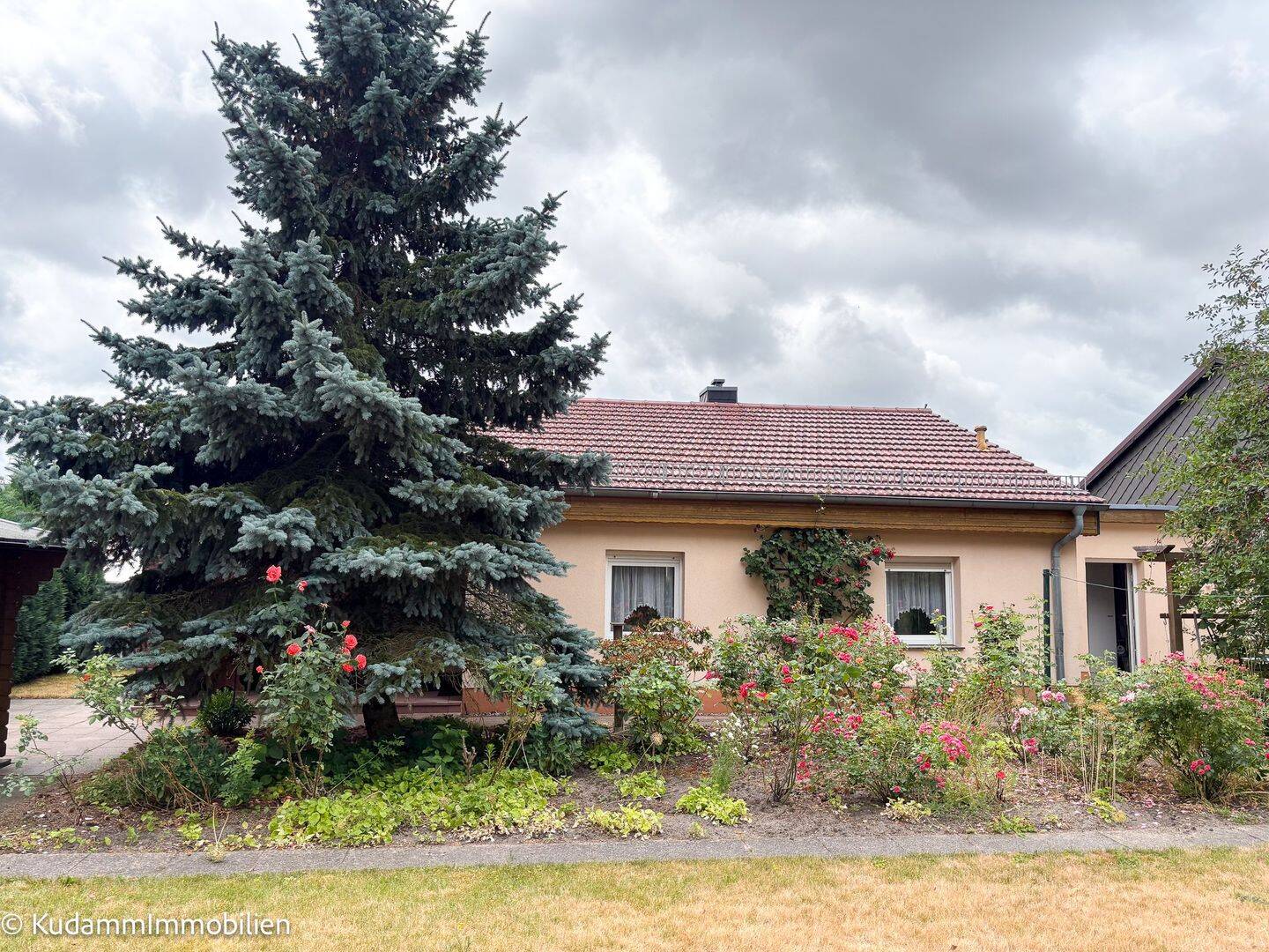 Charmantes Einfamilienhaus mit großem Garten und viel Potenzial