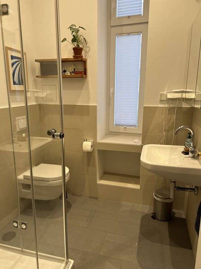 Tolle 4 Zimmer Altbauwohnung in Kreuzberg mit Wohnküche nahe Paul-Lincke Ufer, Südbalkon, Parkett – Berlin – Vorschaubild 9
