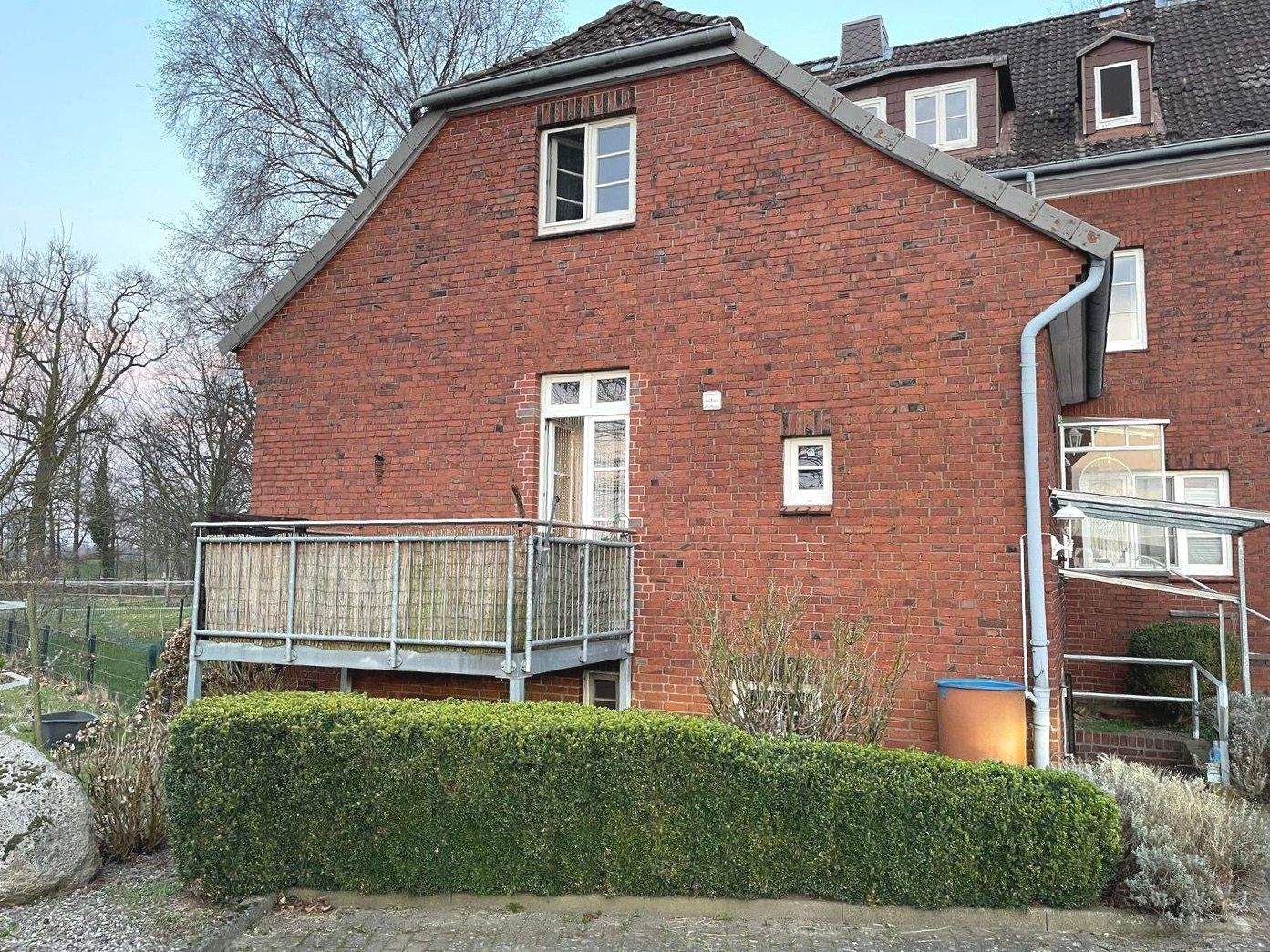 Vermietung einer 3 Zimmer Wohnung im Gutshaus-Anbau, EG und DG, ca. 82,2 m² Wohn- und Nutzfläche mit West- Balkon in 21129 Hamburg-Francop – Hamburg – Vorschaubild 7