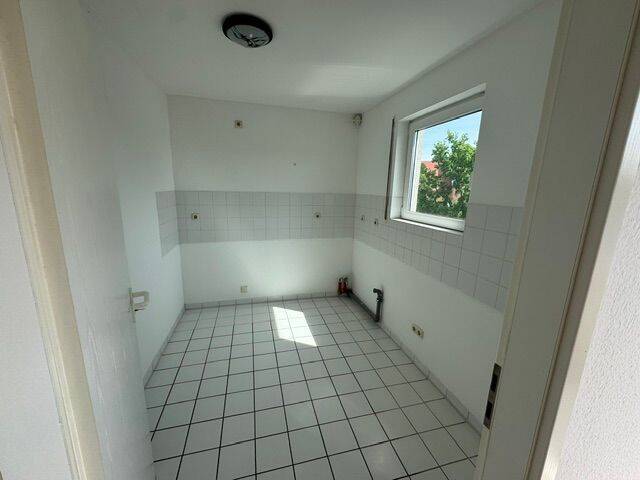 große 2-Raum-Wohnung mit riesigem Dach- Balkon – Dresden – Vorschaubild 6